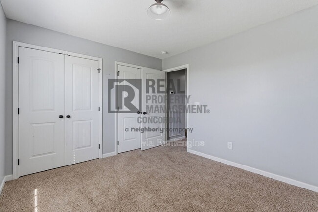 Building Photo - 312 Meadows Rd