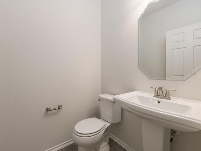 Building Photo - 9101 Garnet Dr