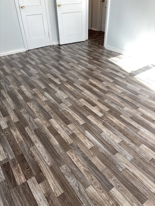 Building Photo - 501 Casey St