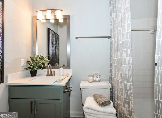 Building Photo - 2383 Akers Mill Rd