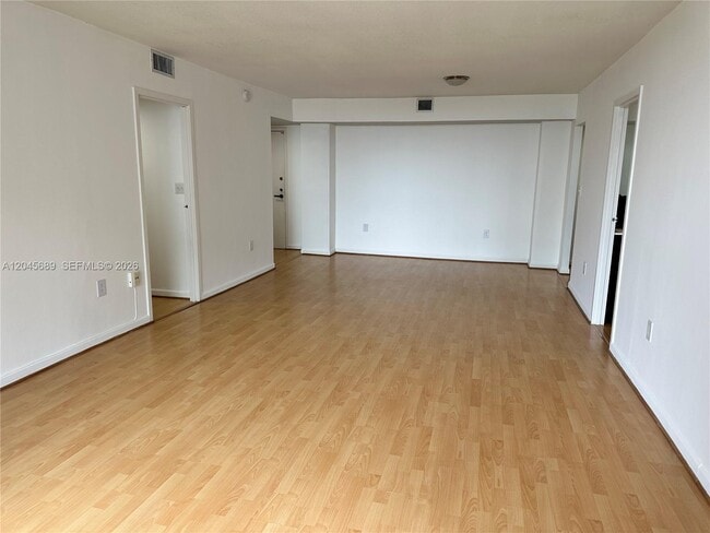 Building Photo - 2333 Brickell Ave