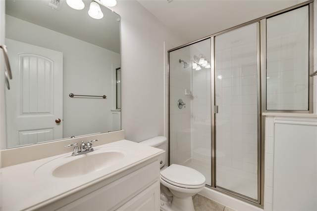 Building Photo - 6755 San Fernando