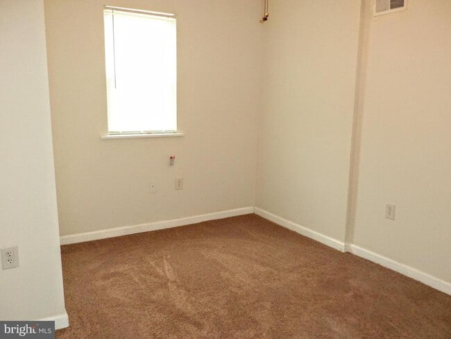 Building Photo - 2312 Moore St