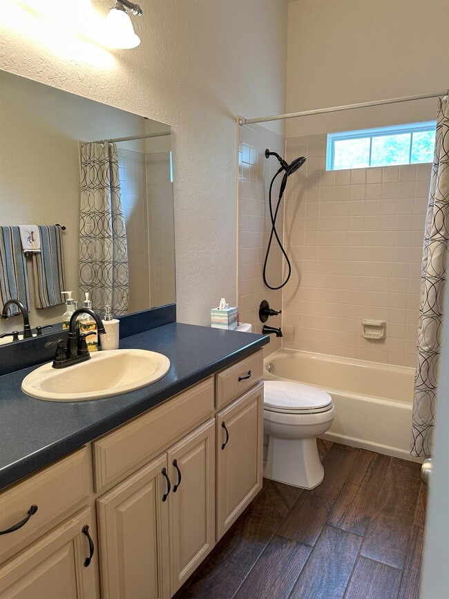 Building Photo - 100 Timber Rock Dr