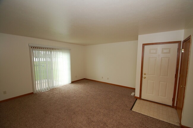 Building Photo - Nice 2-Bedroom Duplex on Tanglewood Drive in Goshen