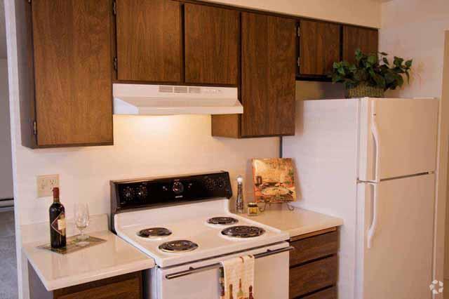 Kitchen - Stafford Court Apartments