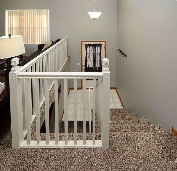 Building Photo - 7884 Redick Ave