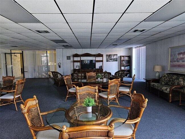 Building Photo - 6218 Palma Del Mar Blvd S