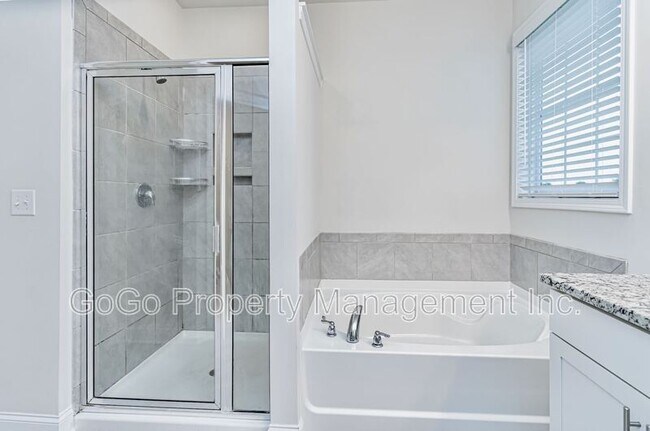 Building Photo - 110 Northwild Dr