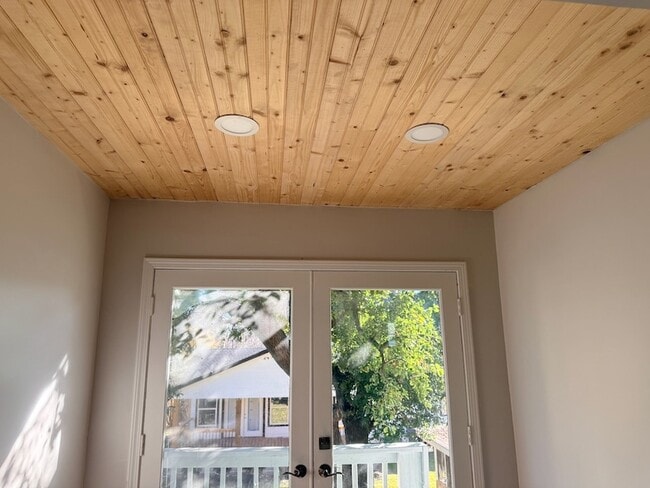 Building Photo - 3512 Castor St