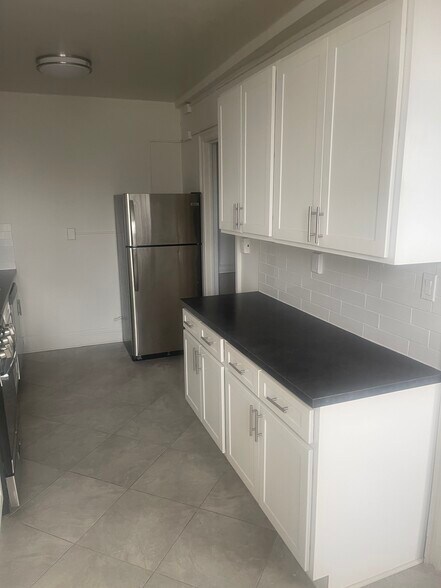 Building Photo - 1436 Lozier Pl