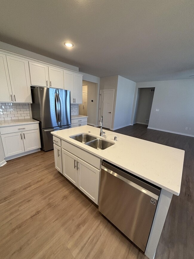 Building Photo - 10514 Button Bush Dr