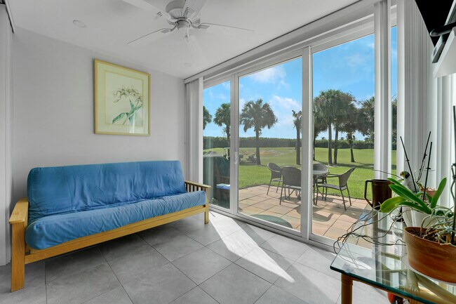 Building Photo - 20 Southport Ln