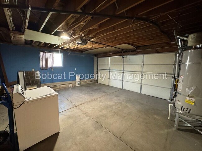 Building Photo - 20 Bodie Dr