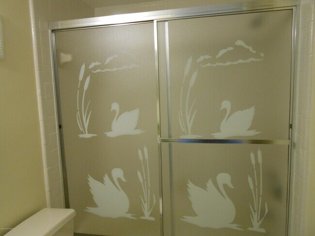 Building Photo - 220 S 5th St