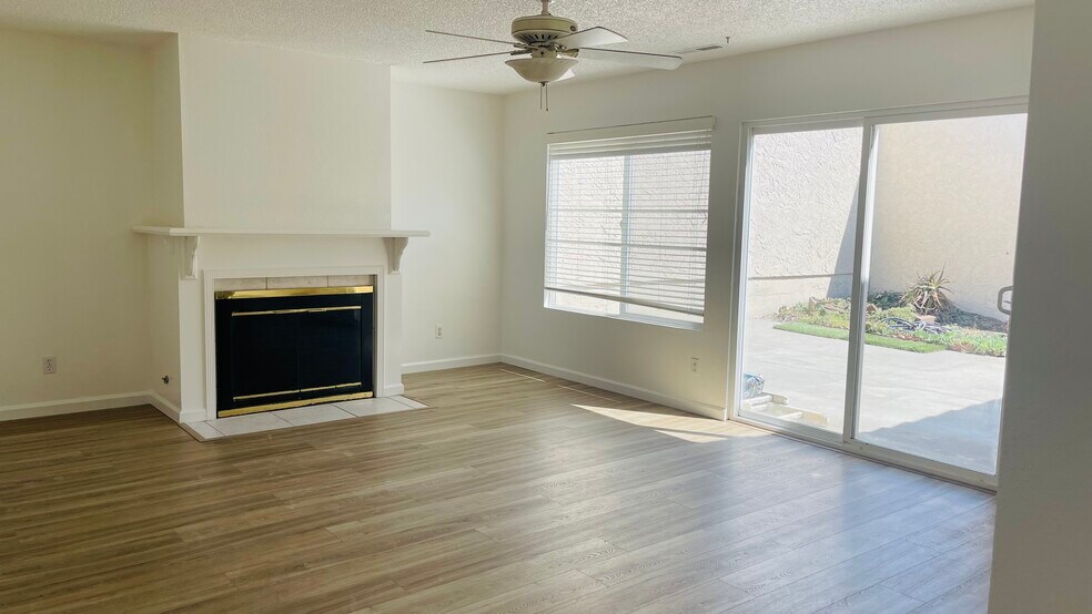 Building Photo - 126 Serra Ct