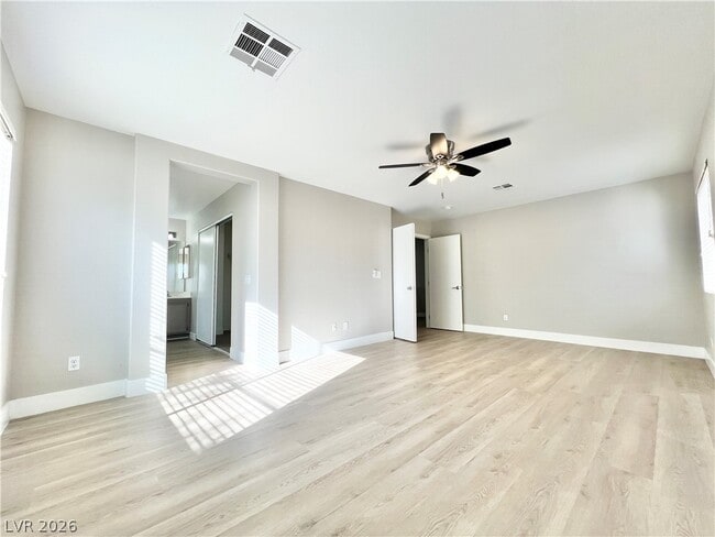 Building Photo - 1705 Encarta St