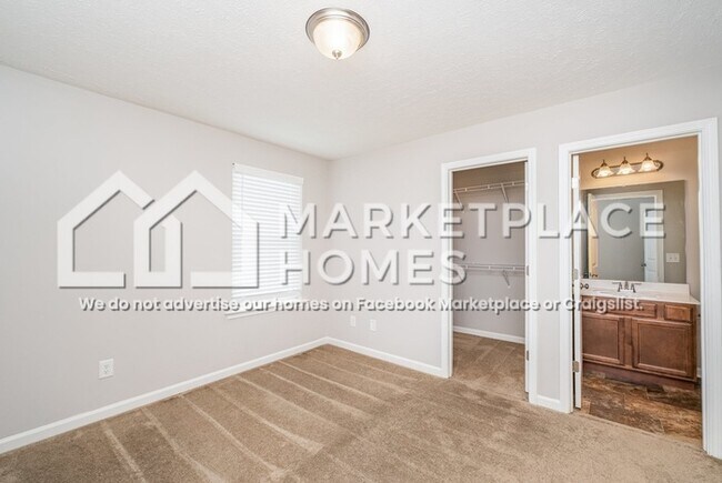 Building Photo - 4052 Saddlecreek Wy