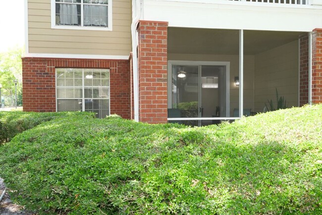 Building Photo - Upgraded Condo in Gated Community of Plant...