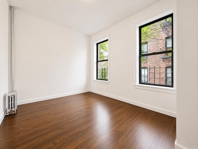 Building Photo - 529 W 151st St