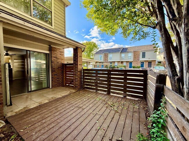 Building Photo - 2018 W Rundberg Ln