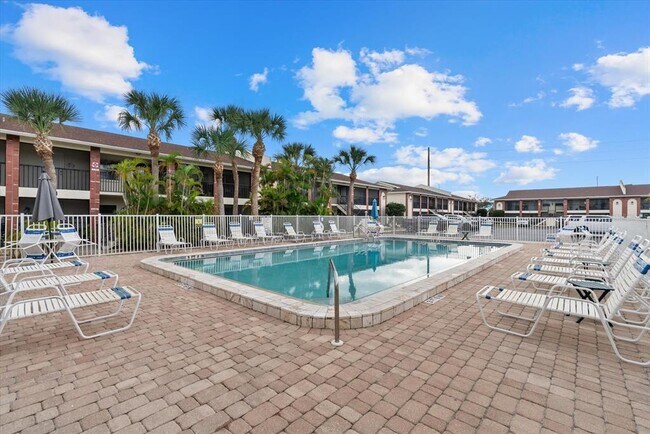 Building Photo - 1531 Placida Rd