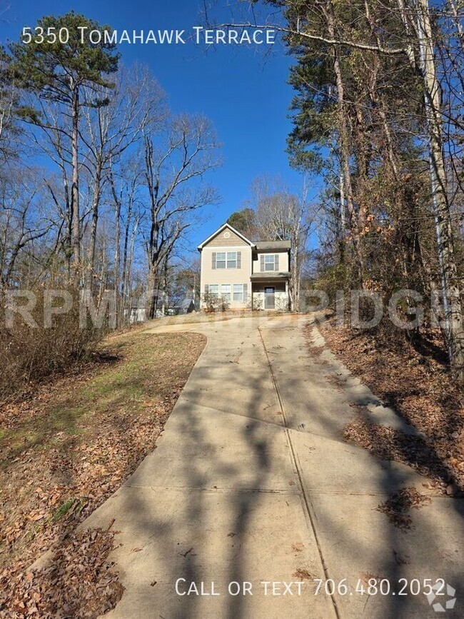 Building Photo - Charming 3 Bed 3Bath Single Family Home Wi...