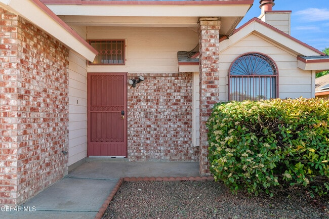 Building Photo - 5612 Mickey Mantle Ave