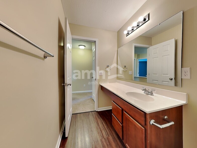 Building Photo - 1165 Carrington Pl