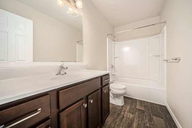 Building Photo - Newer Home for Lease!