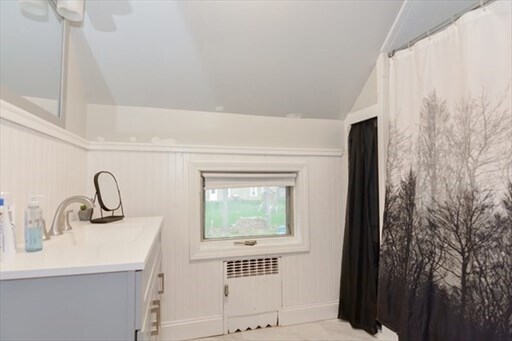 Building Photo - 90 Dean Ave