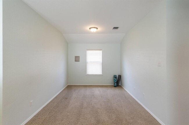 Building Photo - 404 Buttercup Creek Blvd