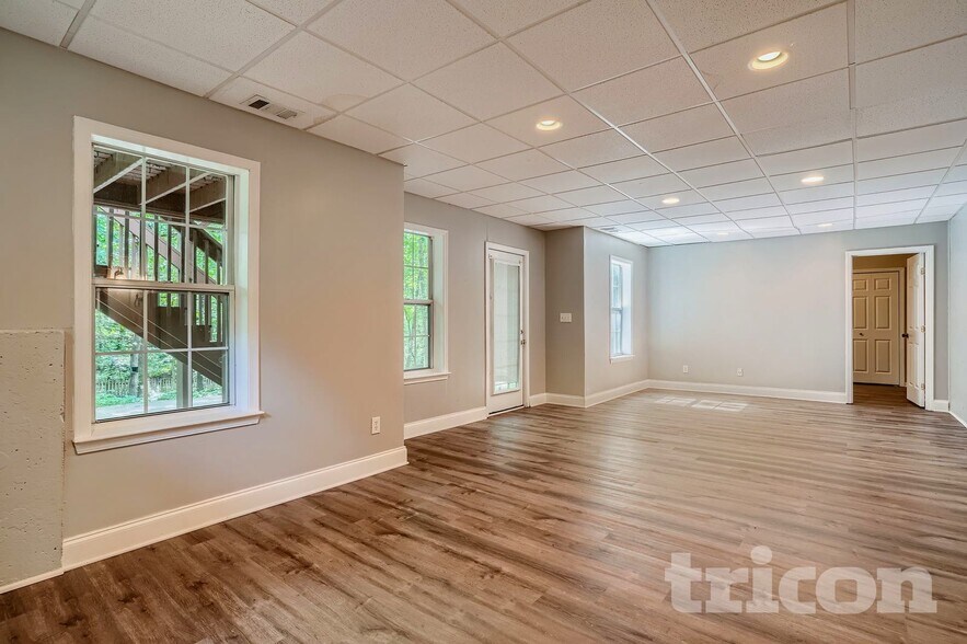 Building Photo - 7255 Lanier Cove Ct