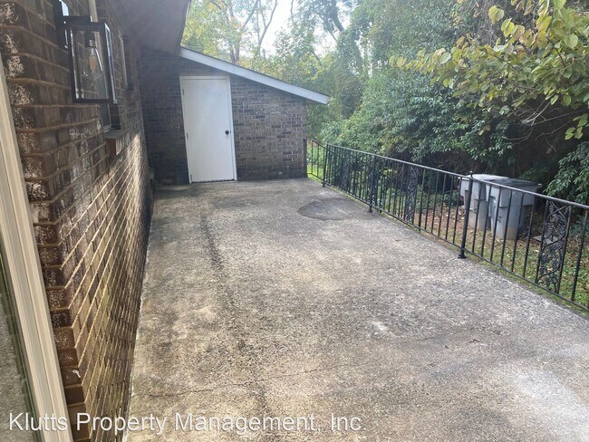 Building Photo - 2 br, 1 bath House - 4805 Malibu Drive