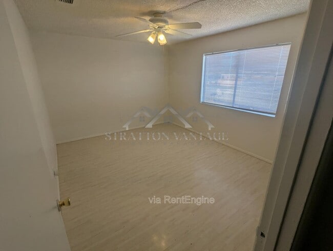 Building Photo - 545 W 16th Ave