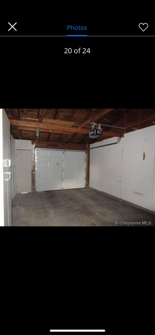 Building Photo - 3 Bedroom Home With Large Fenced Yard