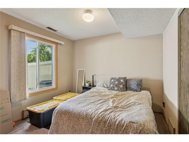 Building Photo - 2265 Oregon Ct