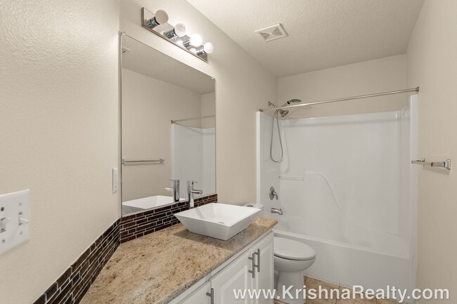 Building Photo - Lovely 4 BD | 3 BA | Corner Lot | Single-Family Home | Arbor Ridge Neighborhood | Spectacular Loc...