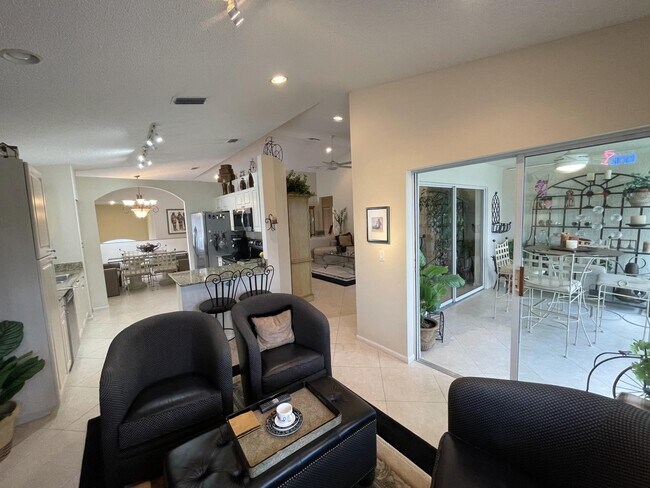 Building Photo - 7936 Laina Ln