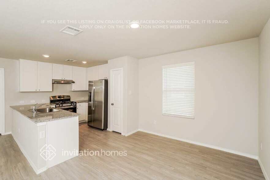 Building Photo - 14645 Calaveras Creek