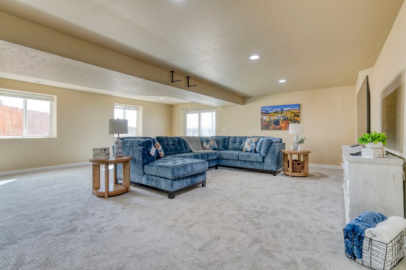 Building Photo - 7726 Dutch Loop