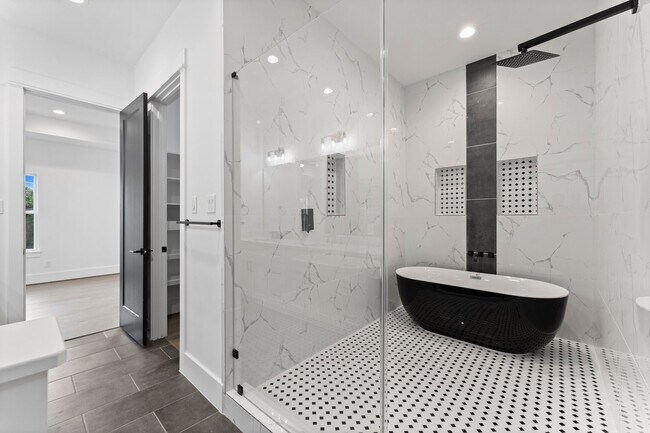 Building Photo - 4303 Buck St