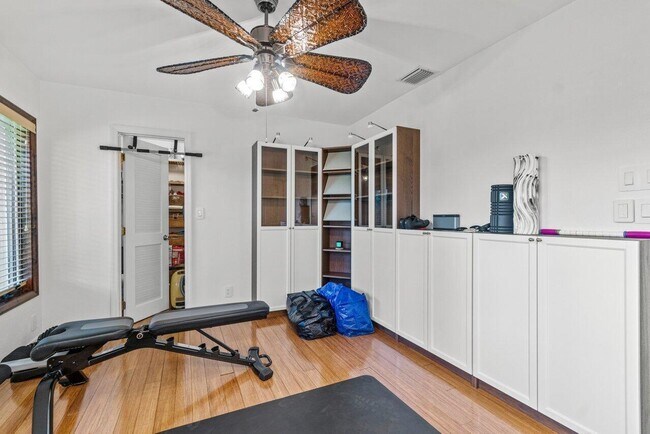 Building Photo - 2598 NW 27th St