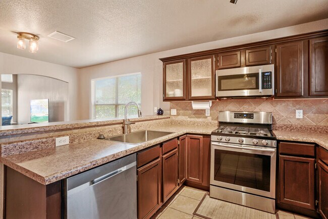 Building Photo - 5905 Redstone Mesa Ct