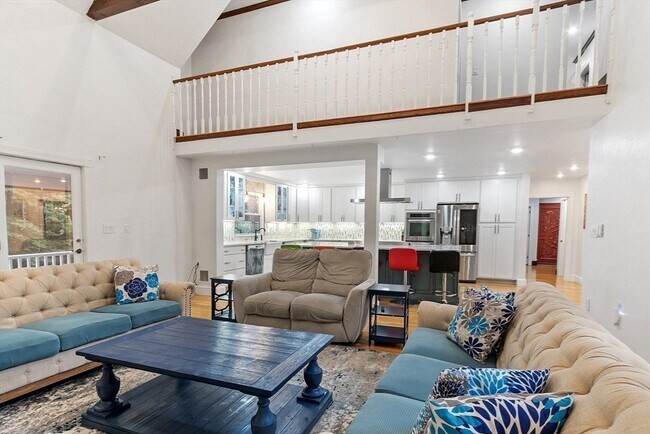 Building Photo - 34 Wildmeadow Rd