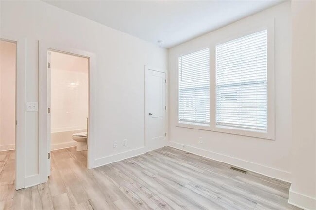 Building Photo - 262 Dilbeck Cir