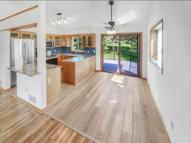 Building Photo - 3866 Westbury Dr