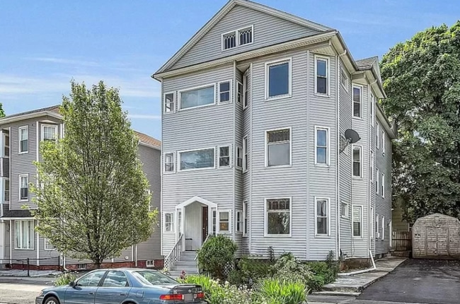 Building Photo - 62 Hamilton St