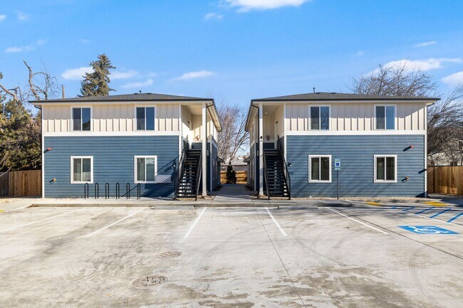 Primary Photo - 3322 N Cole Rd