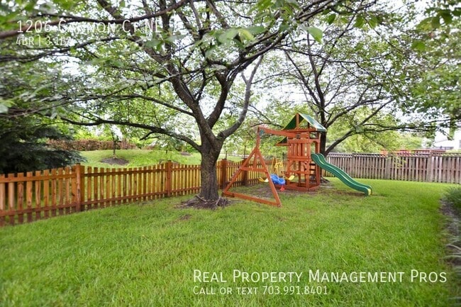 Building Photo - 1206 Cannon Ct NE